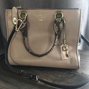 Authentic Barely Used Coach Bag 💛